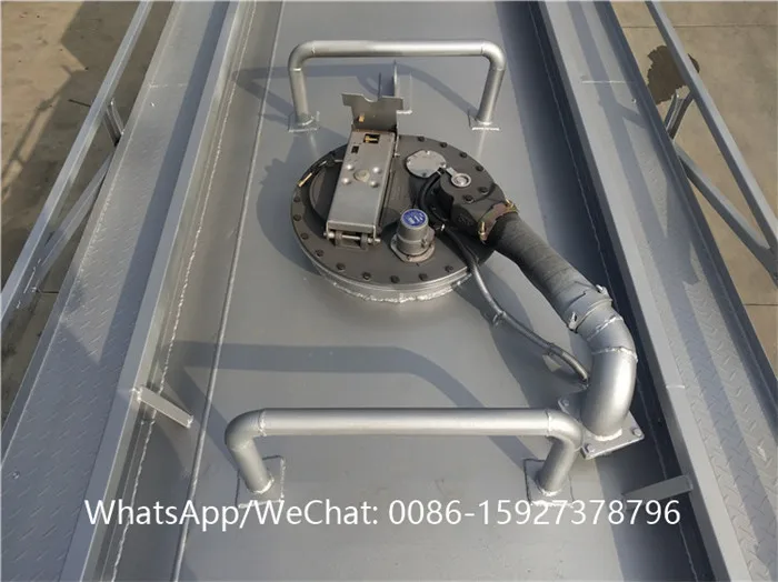 4x2 3000 gallon aluminum fuel tank truck