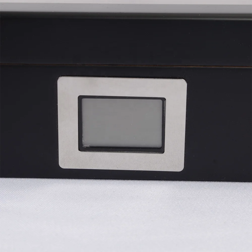 FUREN Custom Wholesale 2021 New Style Amazon Hot Sale Cedar Travel Electric Cigar Humidor With Matte Piano Lacquer