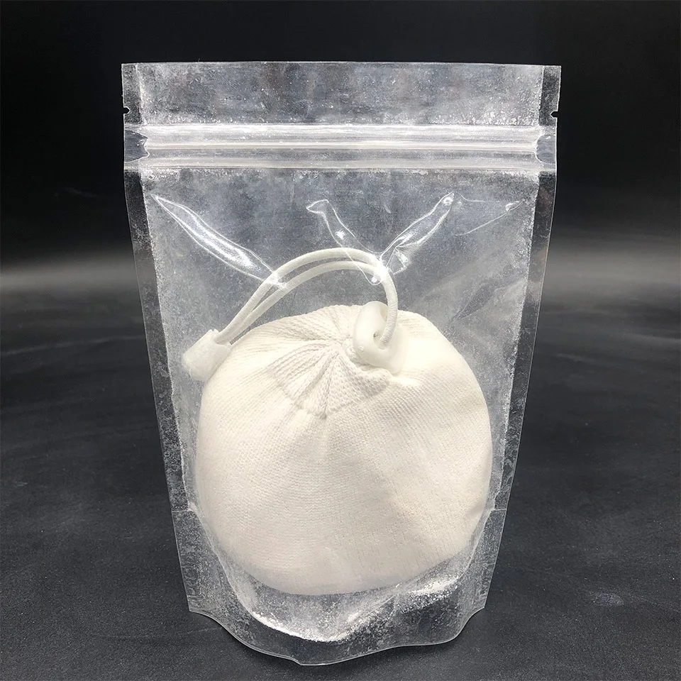 Gym Fitness Chalk Ball Carbon and Magnesium Carbonate Powder Grips for Weight-Lifting and Dancing Packaged in a Bag