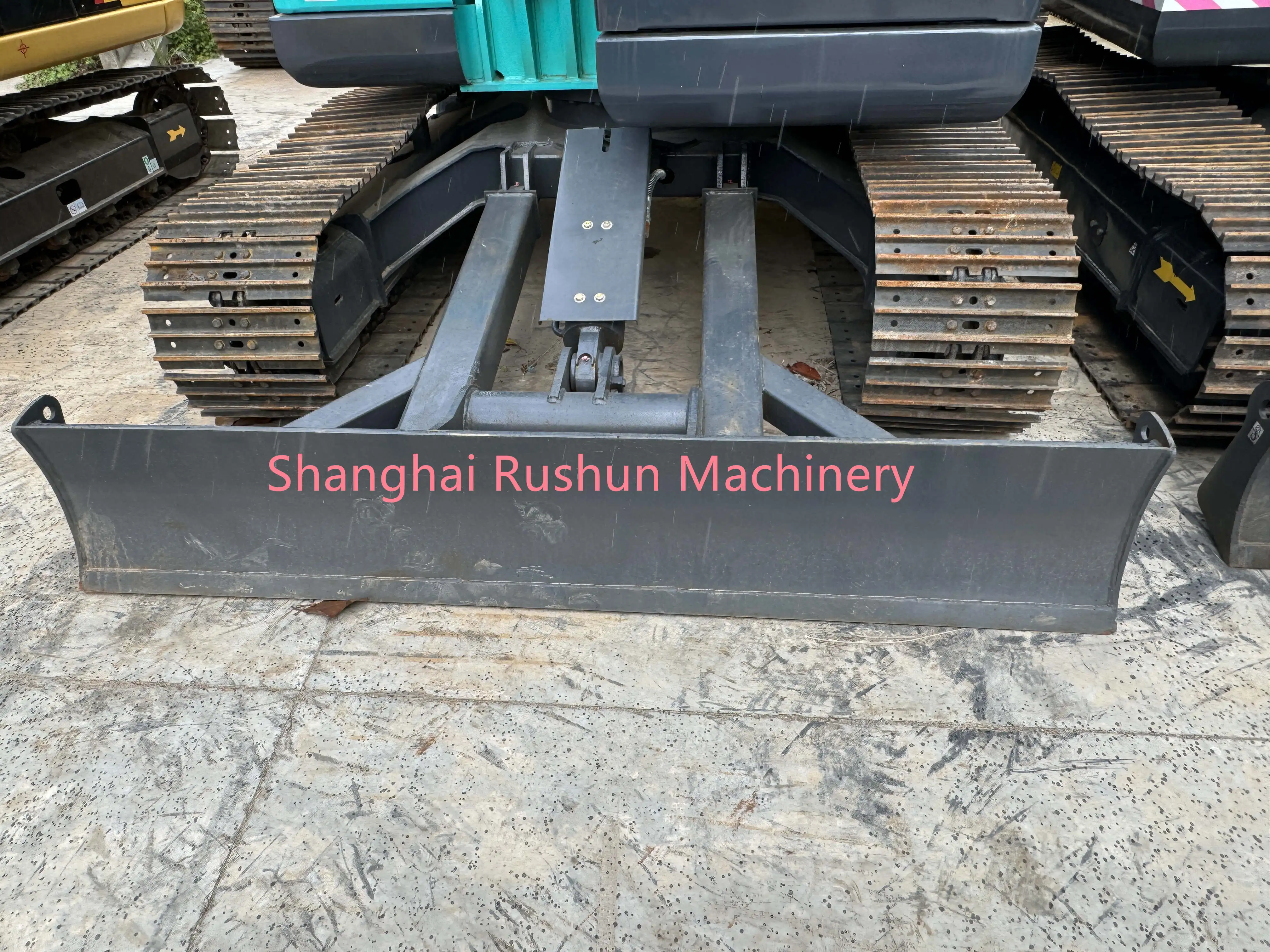 Good quality, low price for sale Kobelco 75 small used excavator