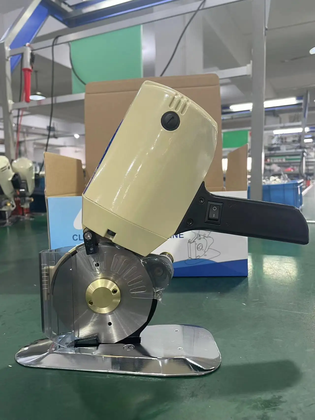 Распродажа Br-100 Britex 250 Вт резак с Круглым лезвием двухсторонние машины для резки ткани цена