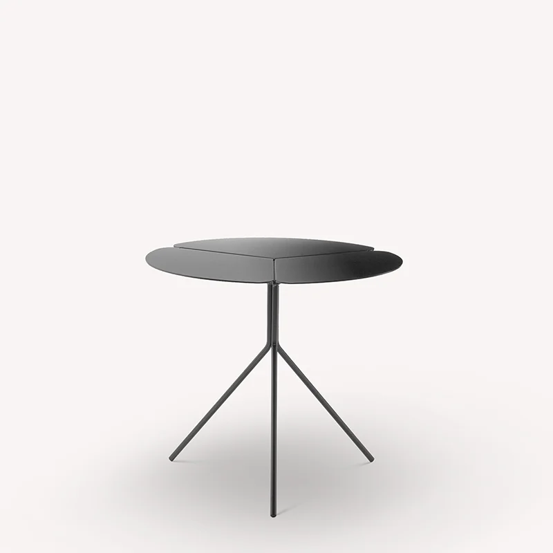 Folia table Danish designer table clover metal combination edge several household petal coffee tables