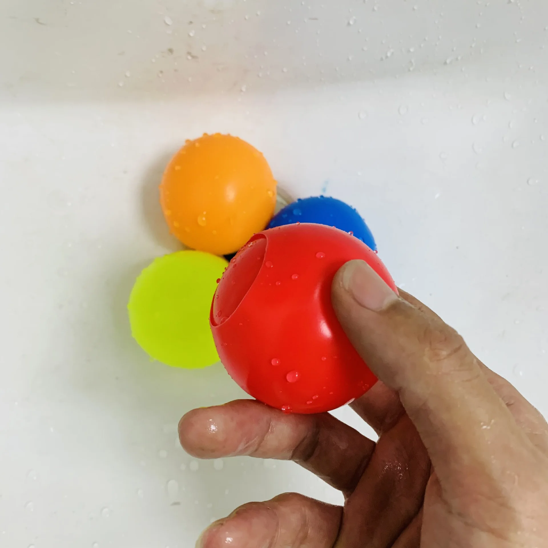 Reusable Silicone Water Ball, Quick fill self sealing Balloons Bombs, Summer Outdoor Indoor Water Fighting Toy for Kids