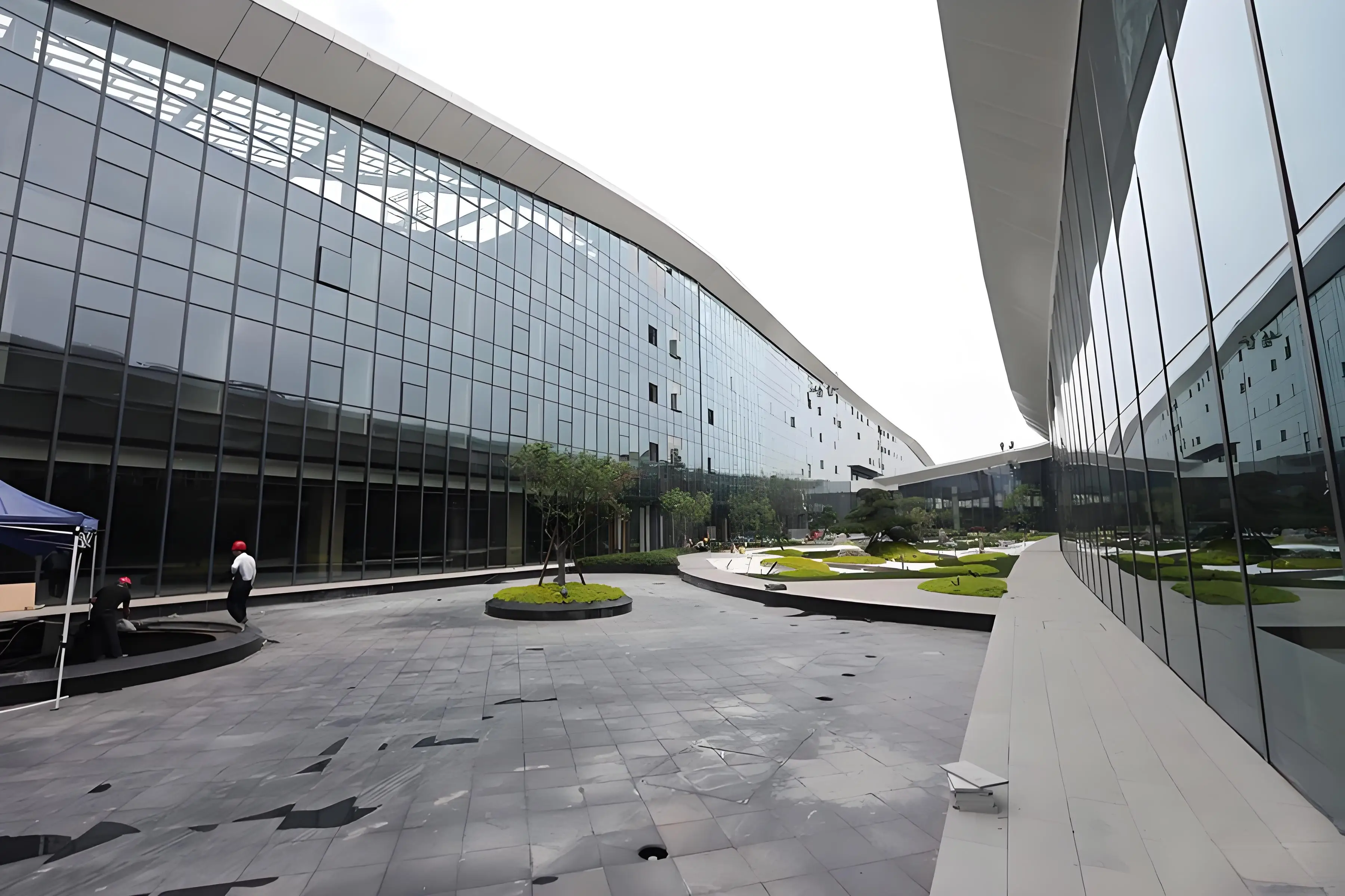 Stadium Roof Gym Clear Laminated Safety Glasses Low Iron Construction Tempered Glass Floor Decoration Bulletproof Use Direct