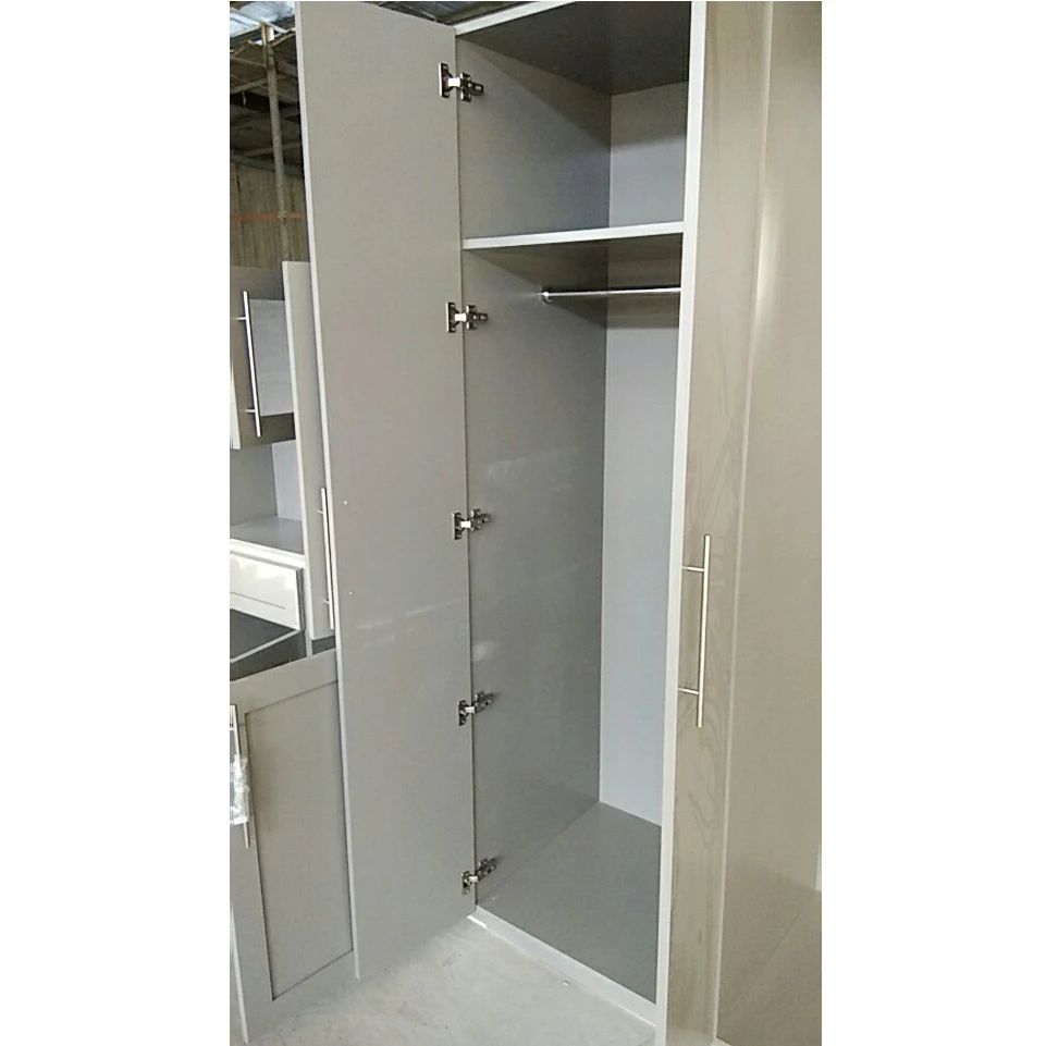 Customized Solid Wood Shaker Kitchen Cabinet Plywood Carcase Light Grey Paint Modern Style Hotel Furniture For Best Western Plus