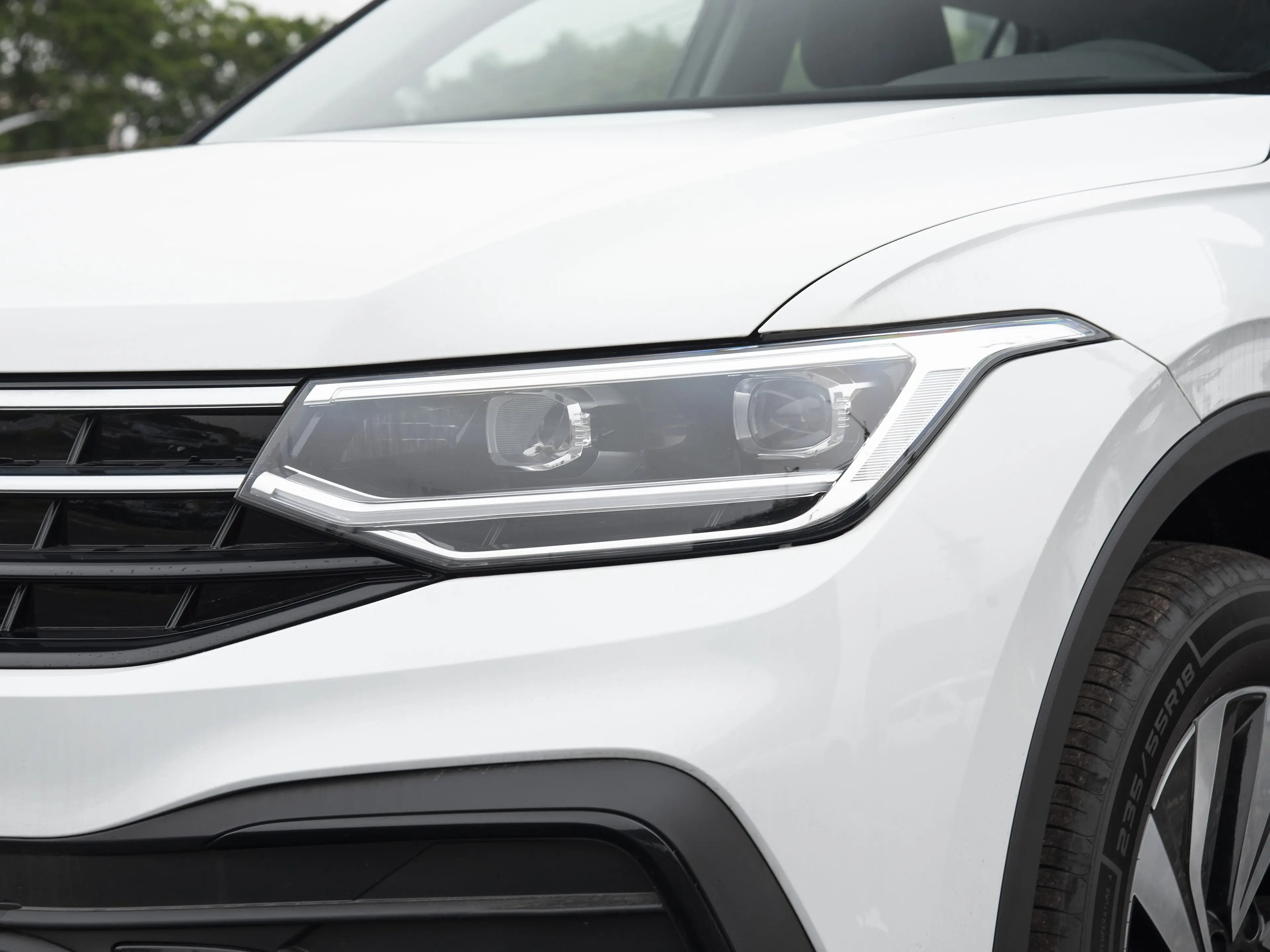 Volk-swagens Tiguan L PRO 2024 300TSI 1.5T 160ps L4 2WD Auto Longteng Dragon Version Voiture Suv Tiguan L Vehicle car White