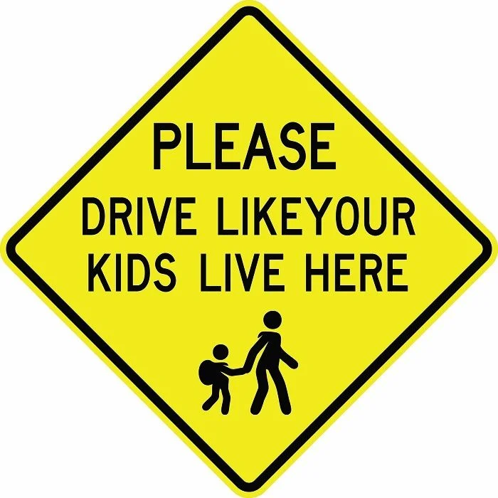 Stop in front of the school bus, reflect traffic signs, road signs, safety signs, customized aluminum warning signs