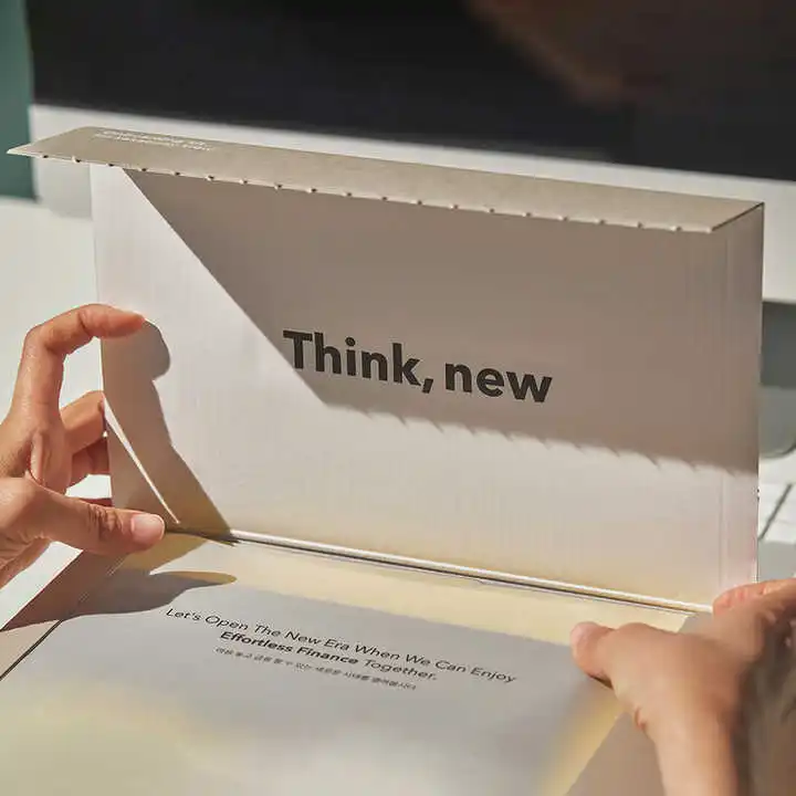 Индивидуальная печатная самоуплотняющая Подарочная коробка с закрытием отрывной полосы из гофрированной картонной бумаги для доставки