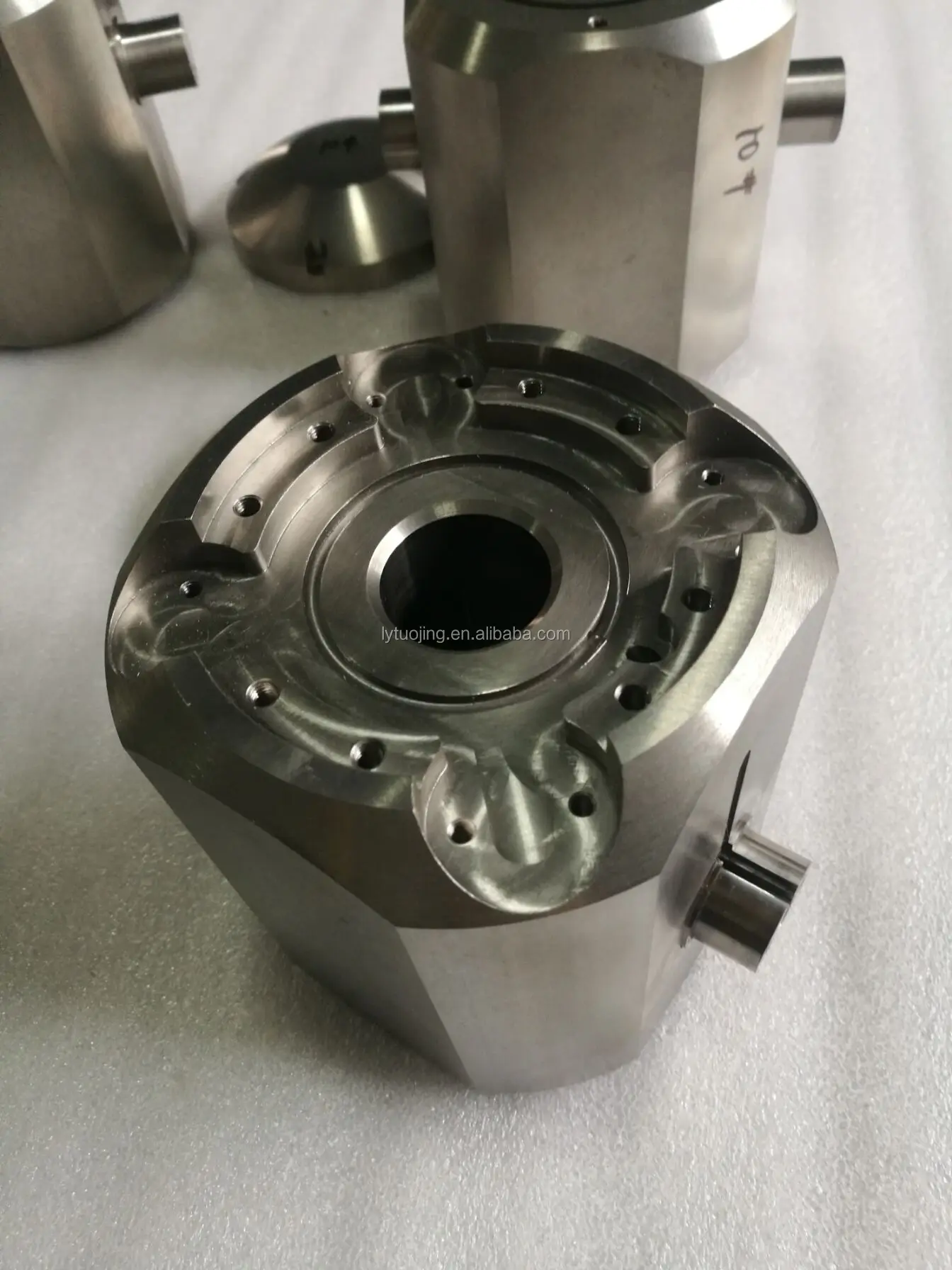  tungsten radiation shield