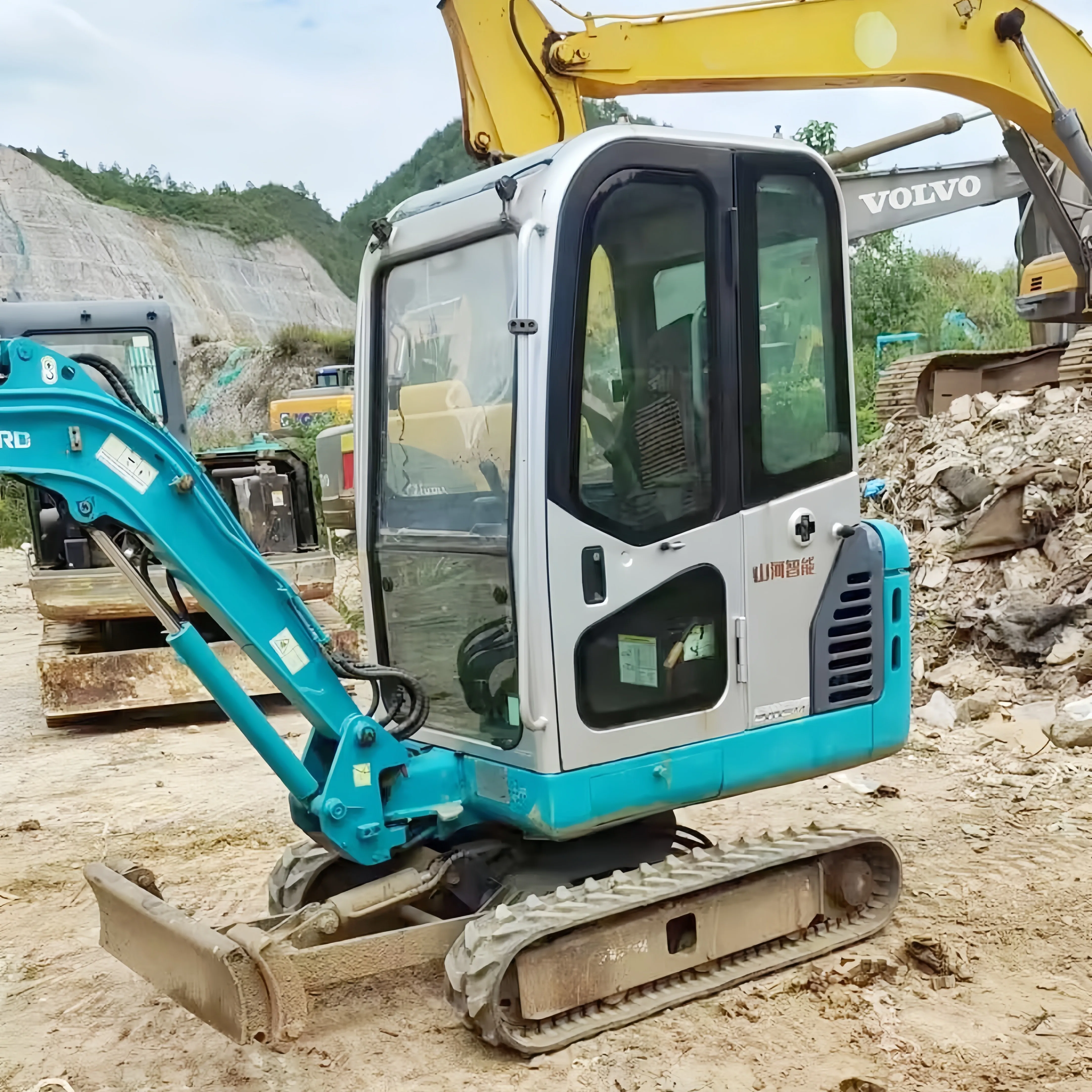 Mini Excavator SunWard SWE17 Fast Delivery Mini Small Excavator 0.8ton 1ton 1.2ton 1.5ton 2ton Chinese Used Excavators For Sale
