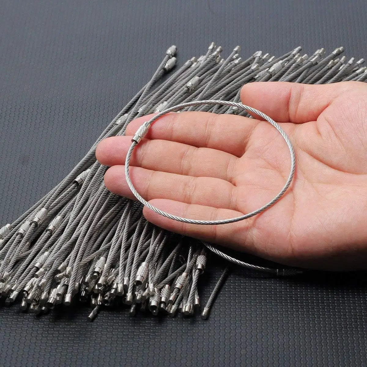 Nylon Coated screw lock Stainless Steel Wire rope Keychain Aircraft Cable KeyRing Loops for Hanging Luggage Tags or ID Tag