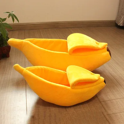 BSCI pet supplies animal products manufacturer plush  banana beds soft animal bed durable banana shape pet bed