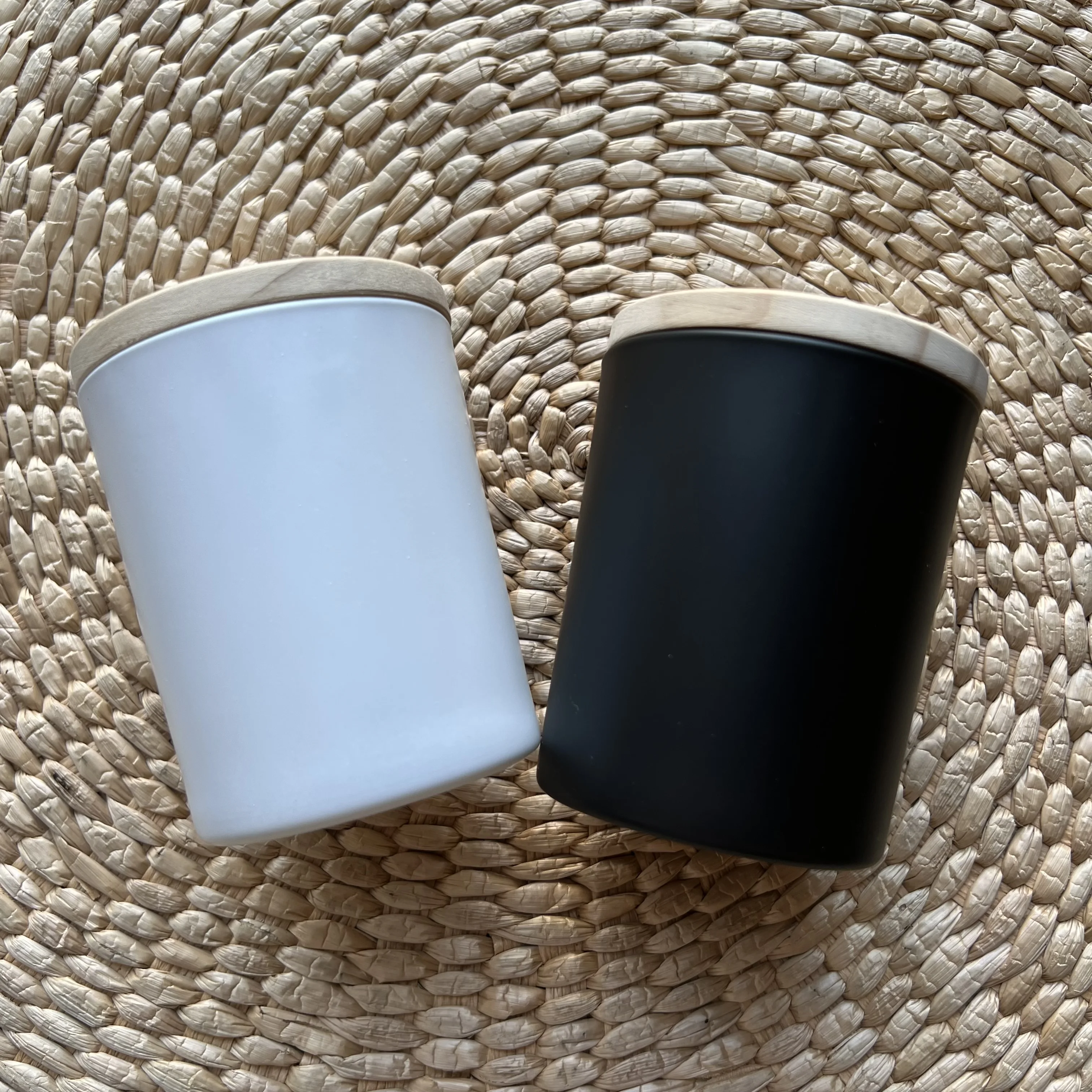 Wholesale black glass candle jar with lid 8oz 10oz 14oz custom logo glass jars for candle making