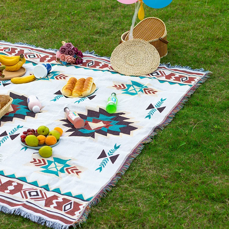 Outdoor Portable Hot Sale Outdoor Blanket Beach Bbq Customized Picnic Blanket Padded Recycled Picnic camping  Blanket mat