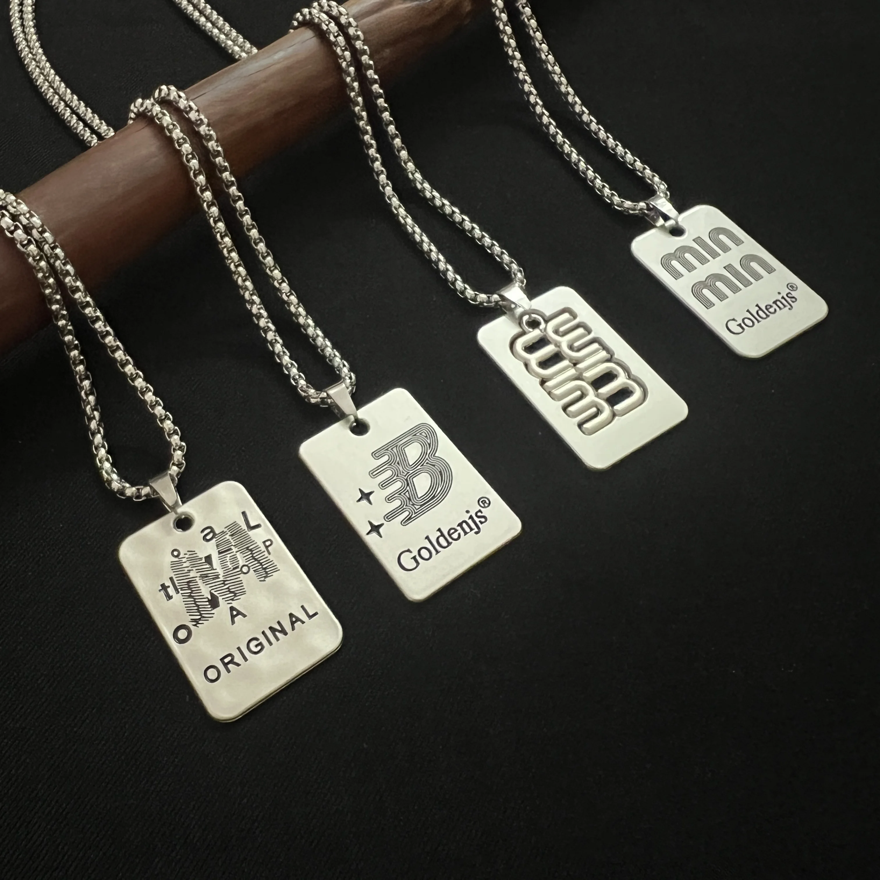 Wholesale Matte Gold Unisex Necklace Stainless Steel Clothing Chains Trendy Embedded Pendant Alloy Casual Hip-hop Accessories