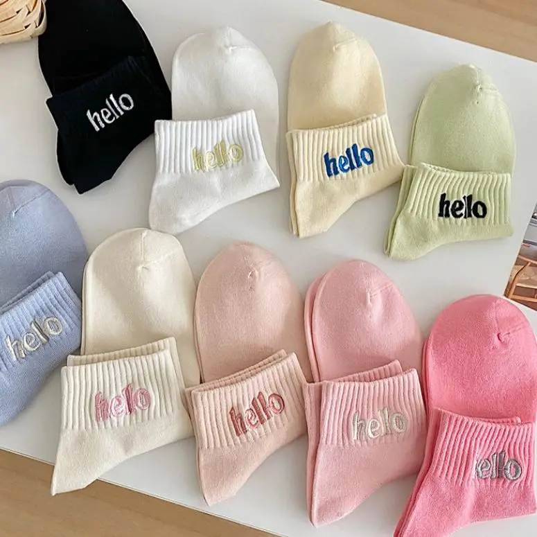 Good Quality Trend Letter Hello Embroidery Sports Short Socks Soft Cotton Breathable Women Ankle Socks