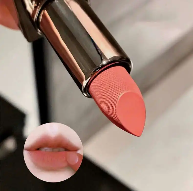 High Quality Smooth Long Lasting Cream Solid Matte Lipstick Gege Bear Beautiful Mist Velvet Lipstick Lip Balm Tube