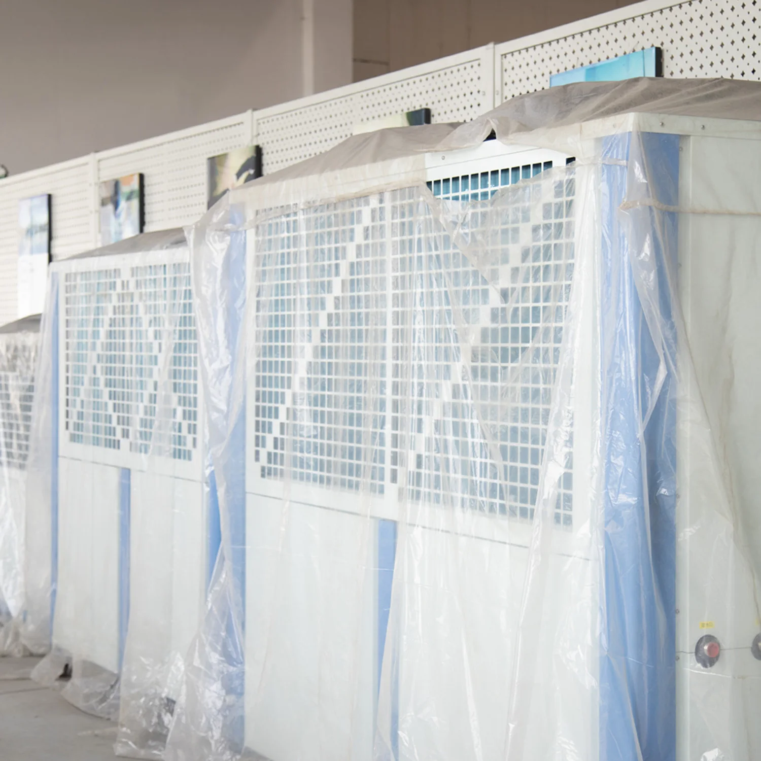 Industrial Water Chiller Equipment 123~378 kW Industrial Air Cooled Chiller