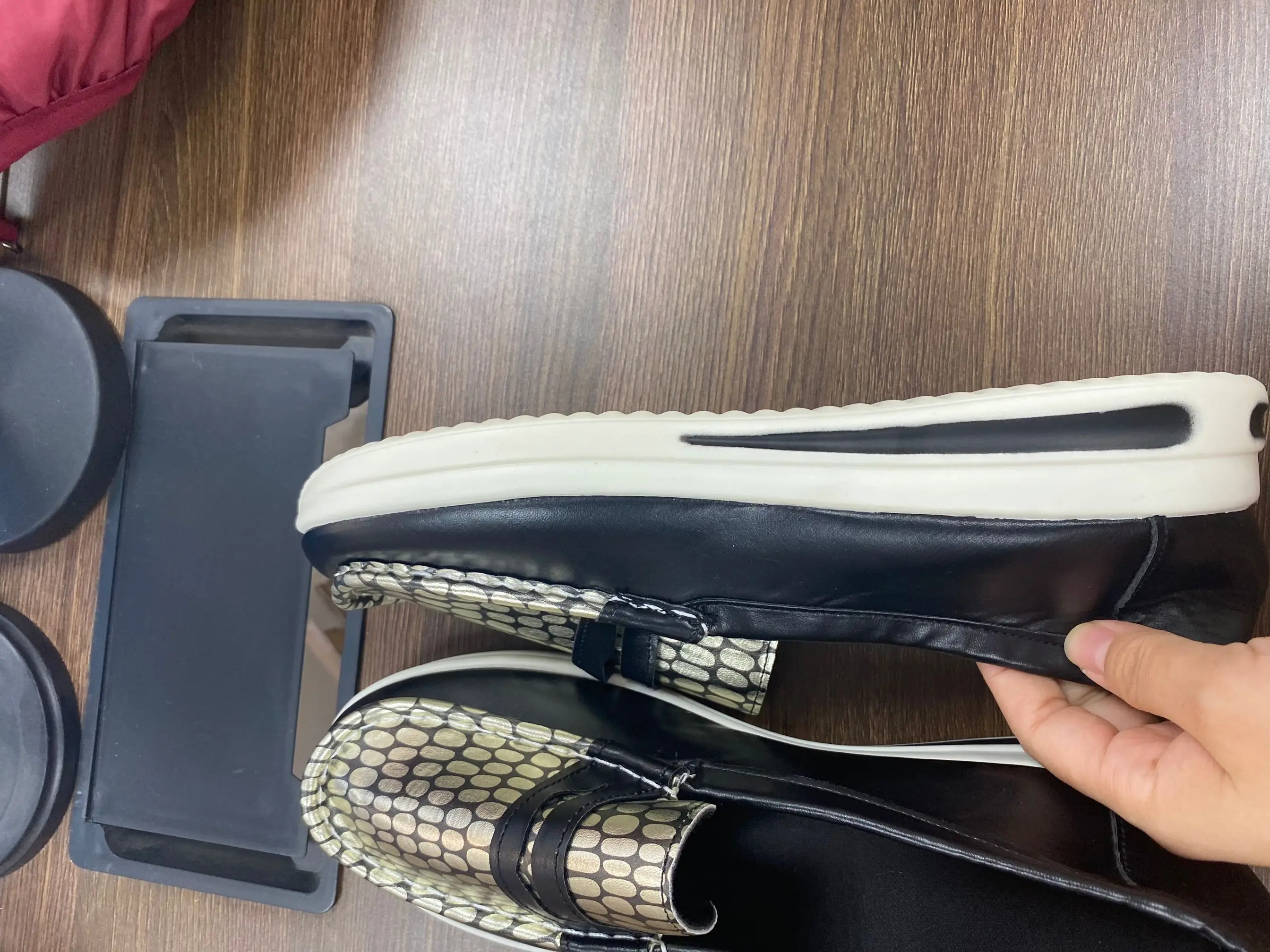 women platform shoes sneakers pu leather thick soled slip-on women flats shoes for women new styles