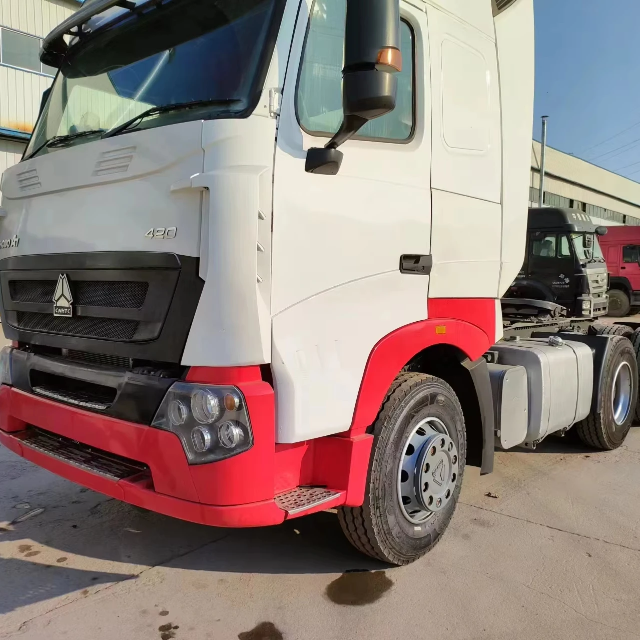 Sinotruk howoA7 with Weichai engine tractor truck head truck China Factory Direct Sale