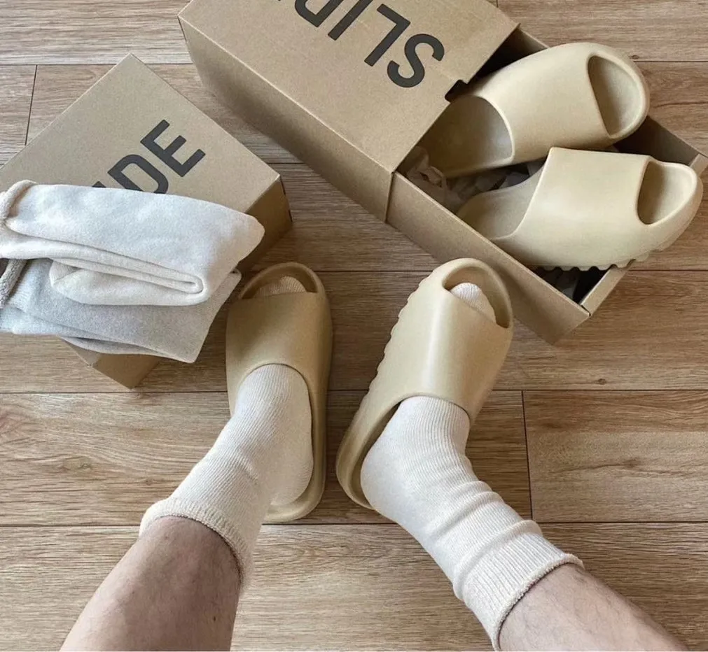 Summer Men Women Designers Yeez 350 v2 Indoor House Home Slippers Fashion Open Toe Yeezy Slides Bone Sneaker