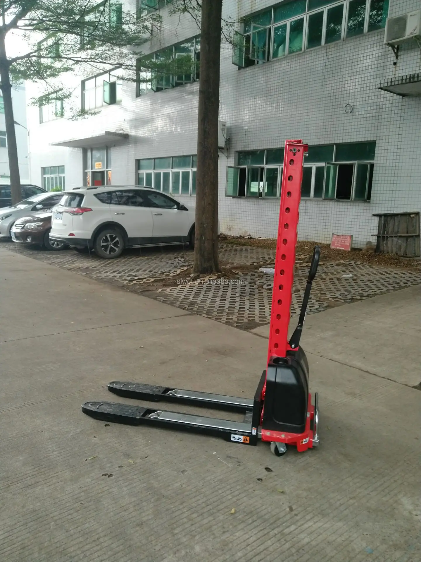 Hot Sale 500kg Forklift Sinolift Semi Electric Movable Pallet Stacker Self Load