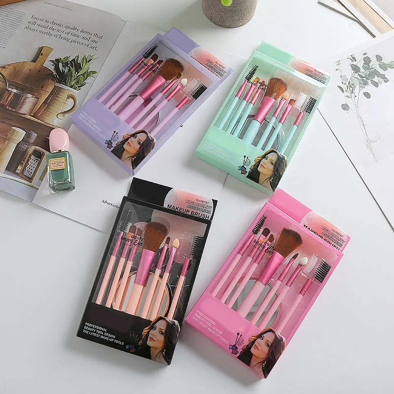 Профессиональный набор кистей для макияжа с пластиковой ручкой и коробкой 7 шт.