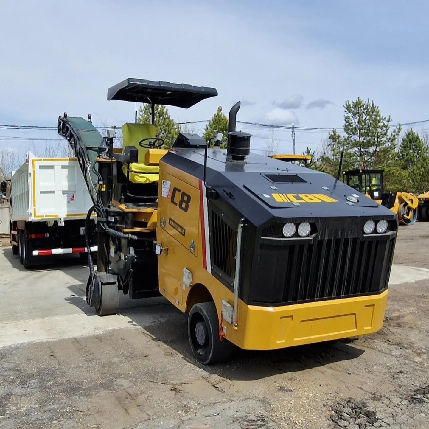 Skymard Low Price High Quality Short Working Hours SCM1000C-8 Milling Machine for Sale