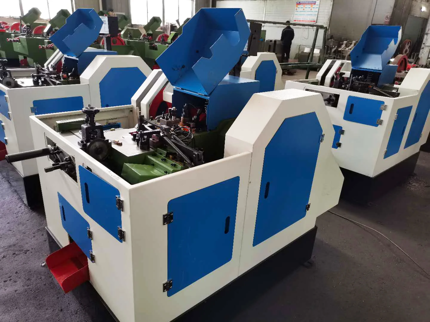 Заводская цена, машина для изготовления винтов, машина для холодной заточки болтов и гаек