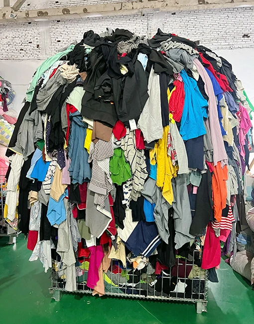 A Grade Dark Coloured T-shirt Rags 100% Cotton Industrial cleaning cloth Recycled Cotton Rags