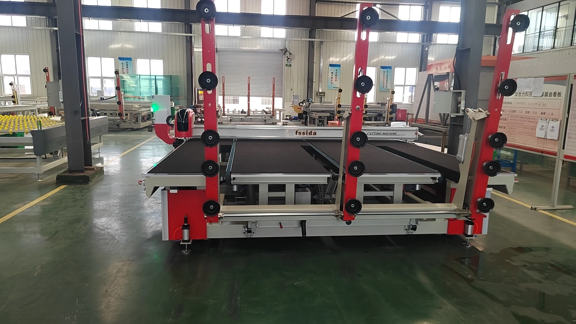 New Automatic Tilt Table Cutting Construction Easy-to-Operate Air-Floating Glass Breaking Fitting PLC Motor Manufacturing Plants