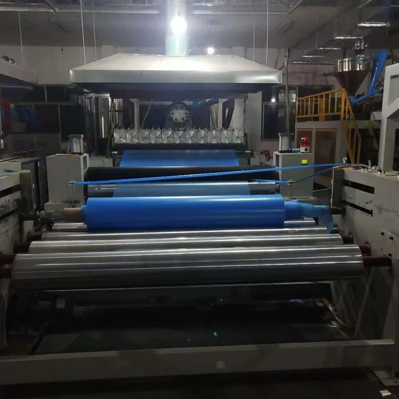 2022 Newly Designed Japanese And Korean Disposable CPE Robe Isolation Gown Surgical Clothes And CPE Gown