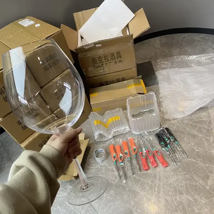 Eating 2024 NEW arrival Large capacity wine glasses giant glass goblet 3200ml oversized hero glass beer mug supplier