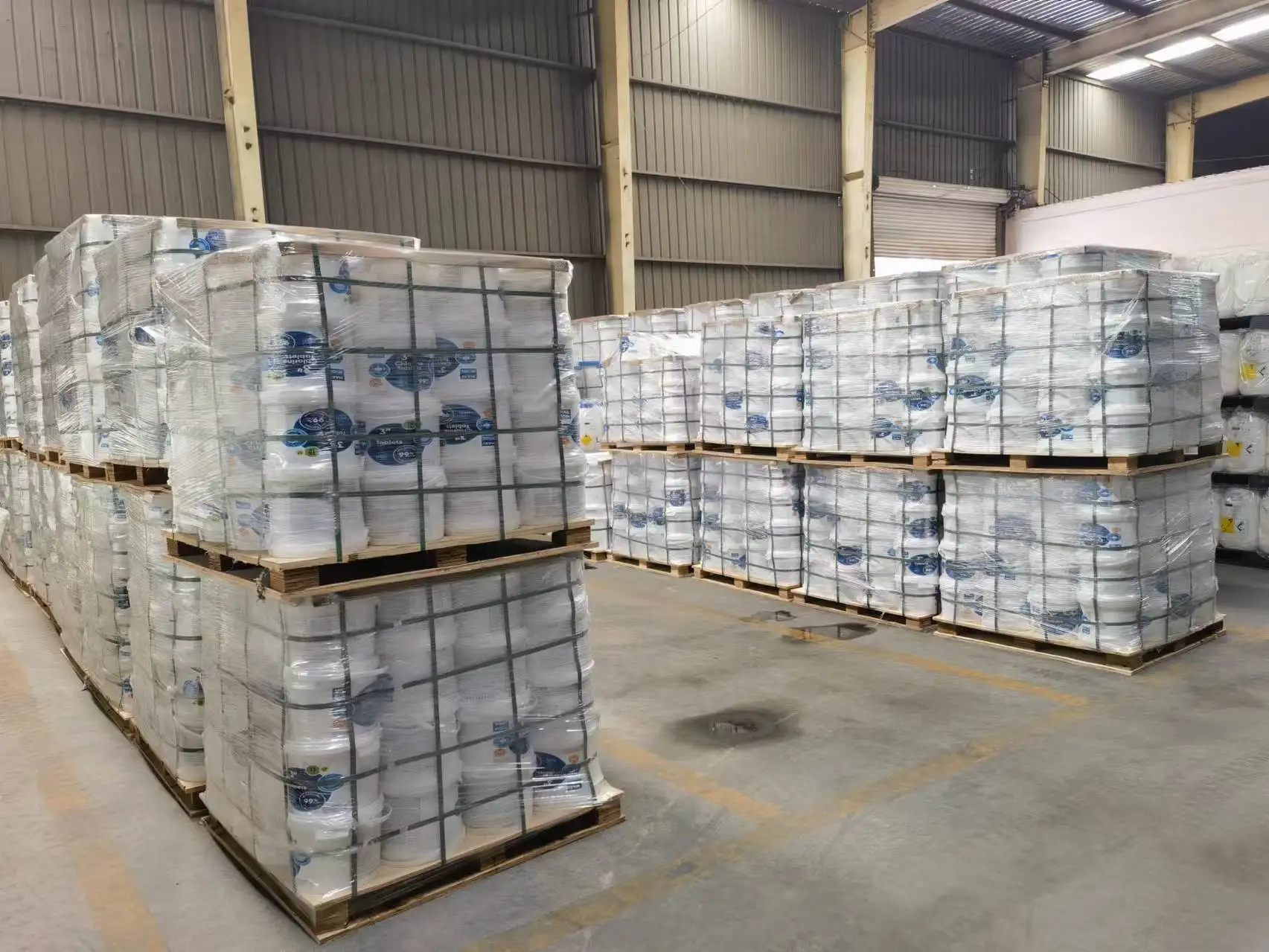 LC1022H Water Treatment Swimming Chlorine Granules For Fiberglass Pools