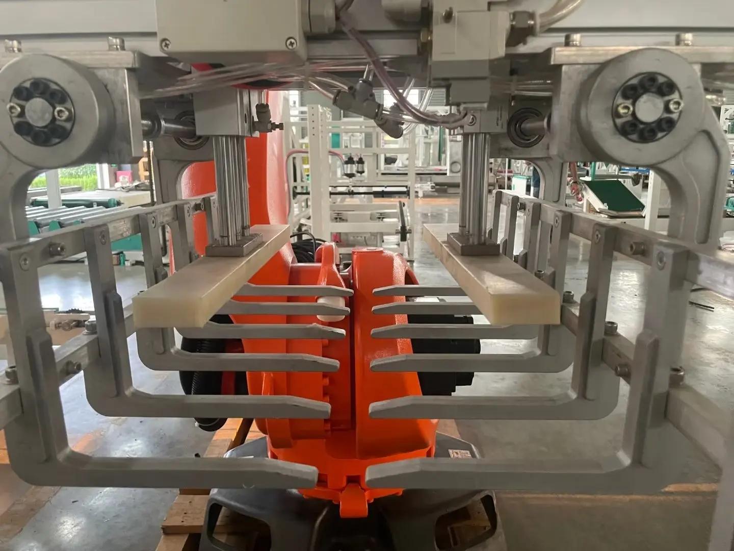 Palletizing packing pallet line stacking bags box case bottles wood pellets automatic cement bag kuka palletizer robot machine