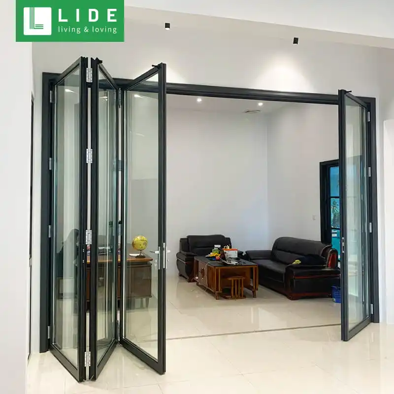 Бескаркасные стеклянные раздвижные складные двери bi fold upvc аксессуары для дверей подвесные колеса складных