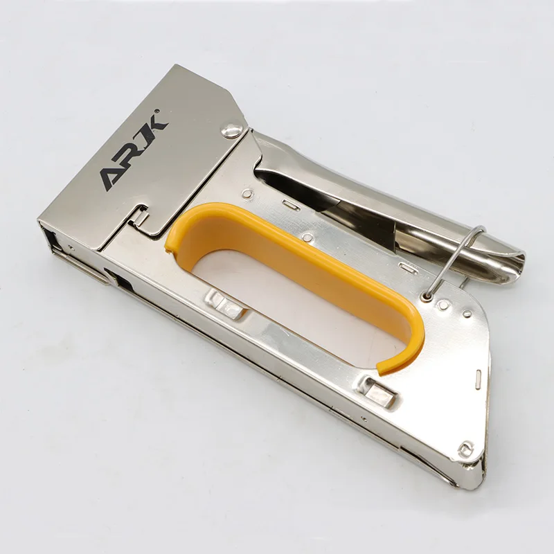 Portable Durable Home Upholstery Fixing Staple Nail Gun Manual Nose Air Pressure GS Staple Gun