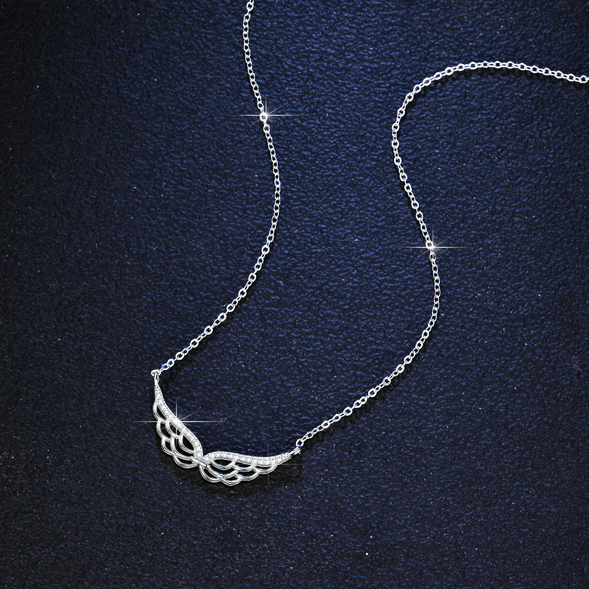 Fashion Jewelry 1 Carat VVS1 Moissanite S925 Sterling Silver White Gold Chain Round Stone Pendant Charm Wedding Wing Necklace