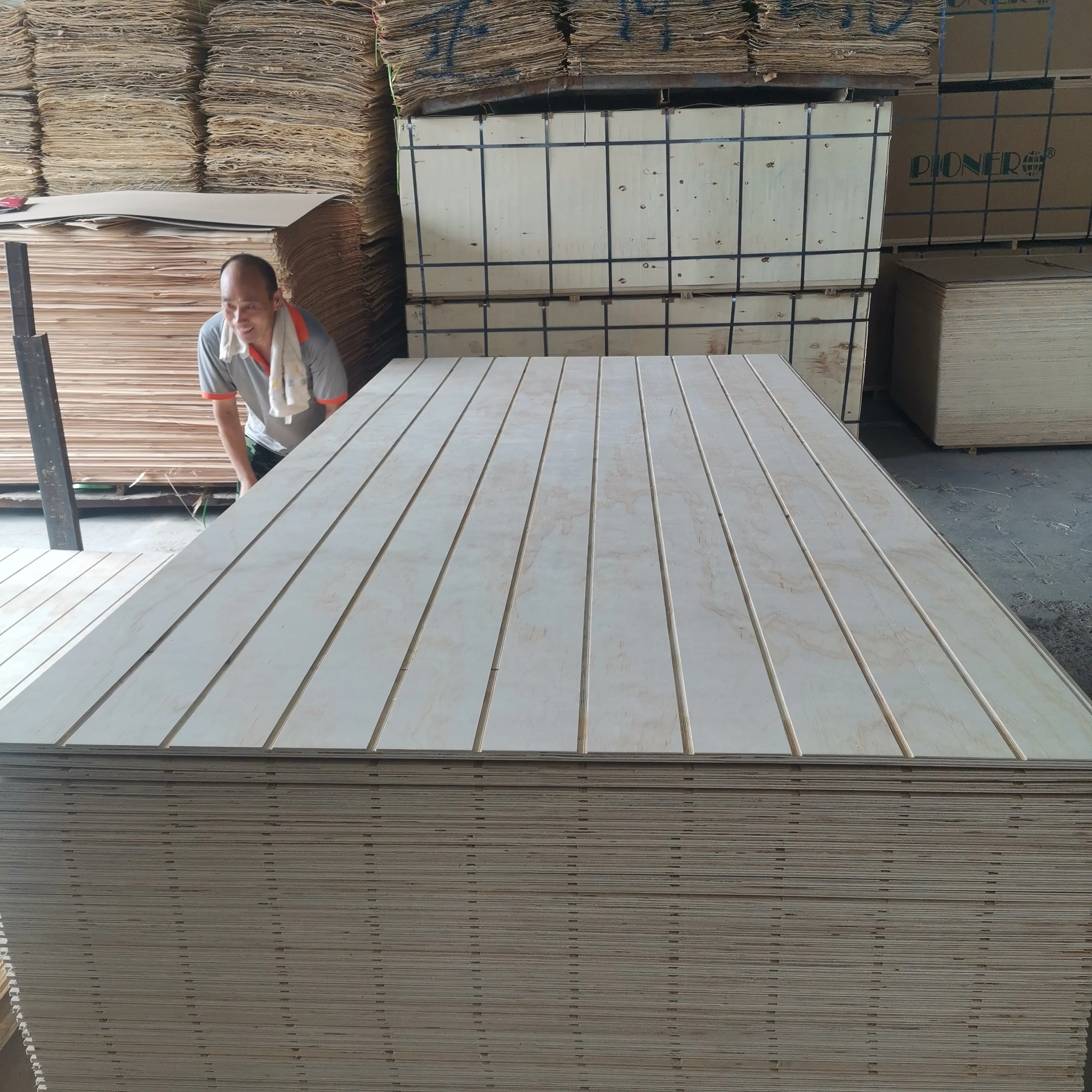 4x8 9mm 15mm 18mm wbp glue full pine core w u vv grooved plywood for Chile market