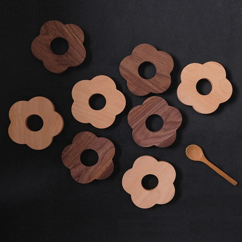 New Japanese Resin Tea Cup Mat Creative Kungfu Tea Solid Wood Flower Crystal Epoxy Resin Coaster Set Wood Resin Coaster