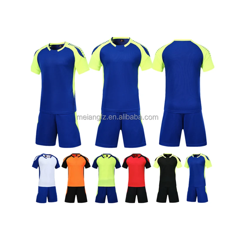 New Arrival Men Custom Jersey Football Uniforms Soccer Wear Football Jersey