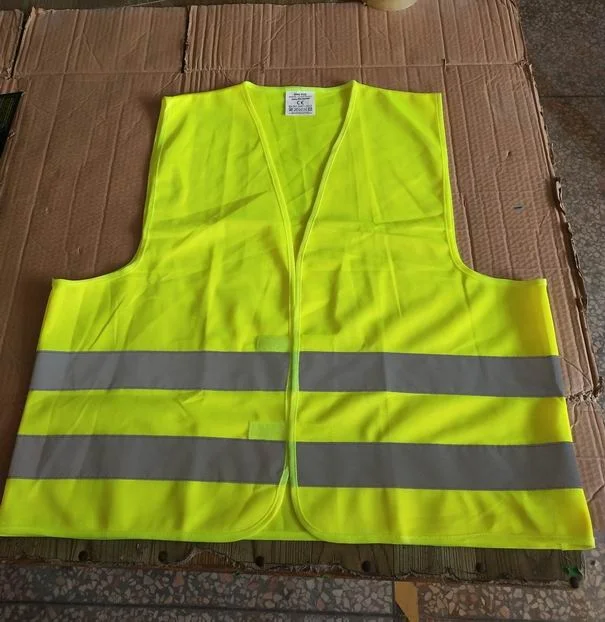 European Breakdown & Emergency Travel kit come with warning triangle safety vest,first aid kit