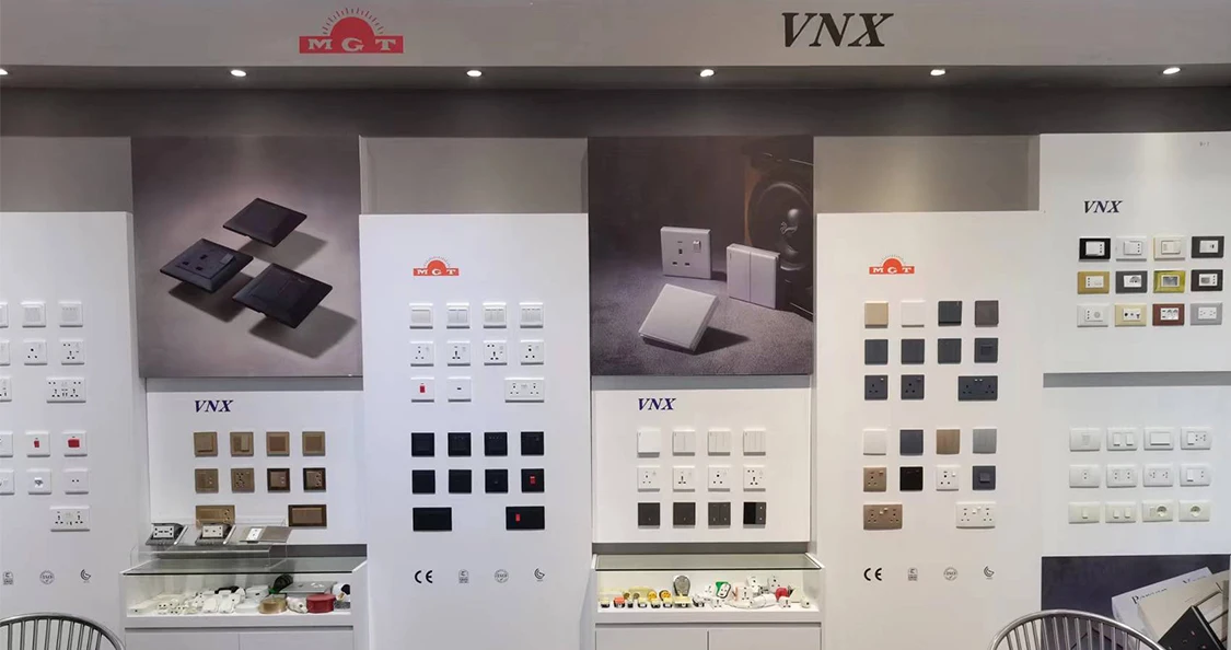 British Standard Acrylic Luxury Style 100000 Times Mechanical Life Wholesale Power Wall 2 Gang 1/2 Way Outlets And Switches