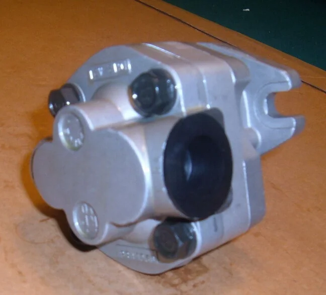 Hitachi EX1200 ZX670LCH-3  ZX670LCR-3  ZX850-3  Excavator Hydraulic Pump 9301677 4635645 4659066 4697716 4482892