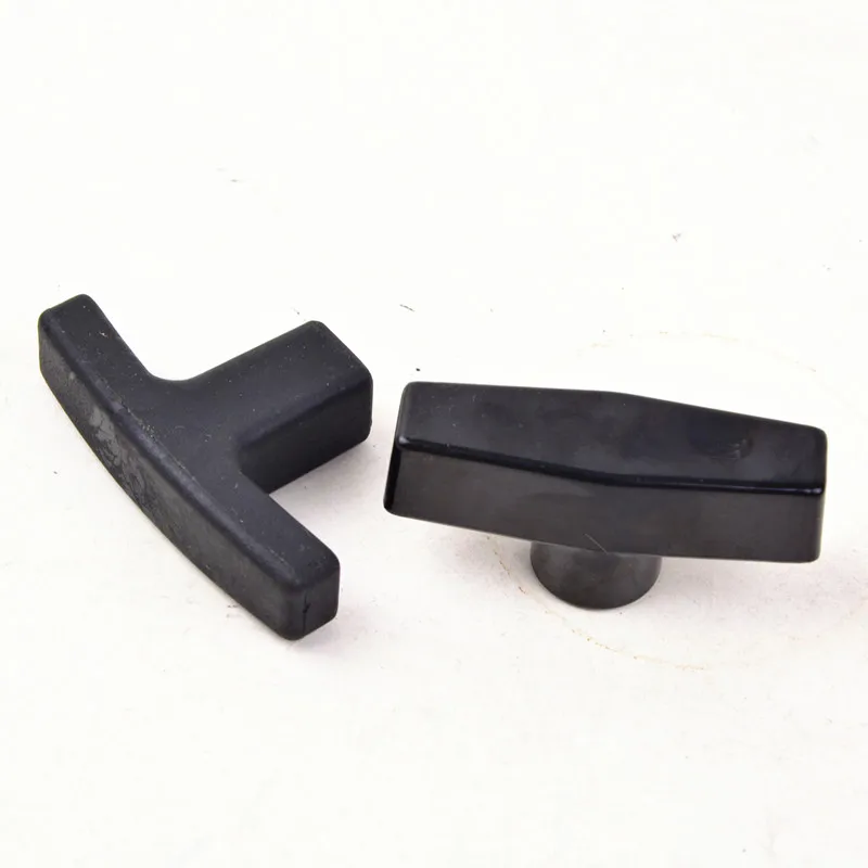  Литьевая часть для литья под давлением черная Т-образная бакелитовая ручка