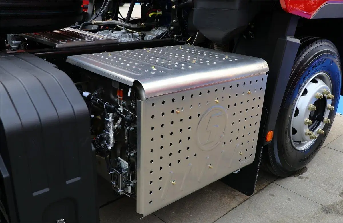 Трактор SHACMAN M3000S 375HP 4x2