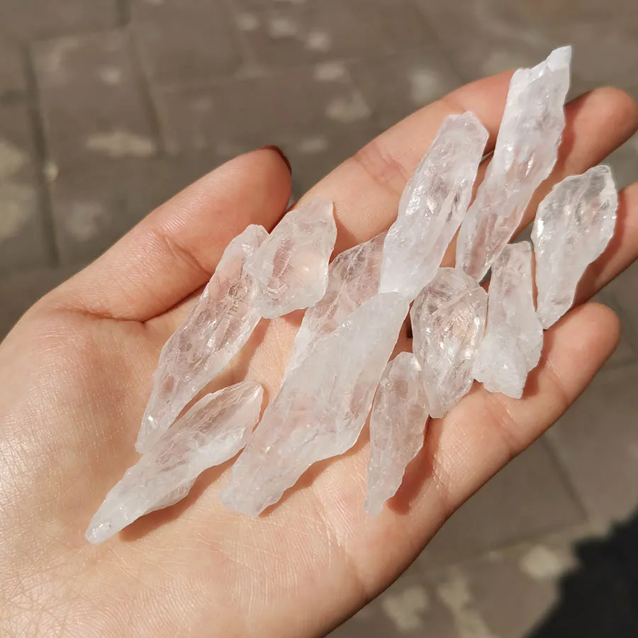 
Natural Rock Crystal Raw Clear Quartz Rough Stone Pencils Loose Stone For Healing 