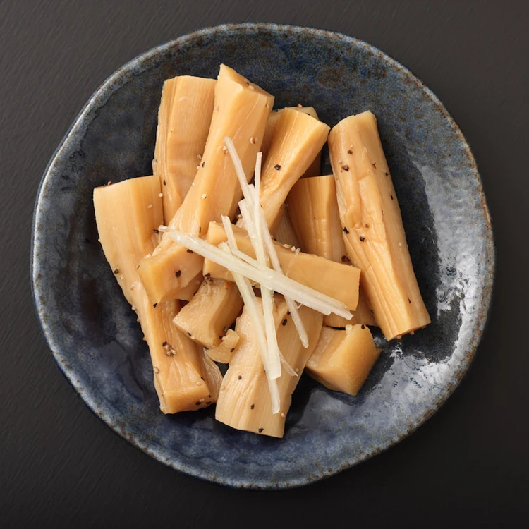 Black pepper seasoned instant canned bamboo shoots