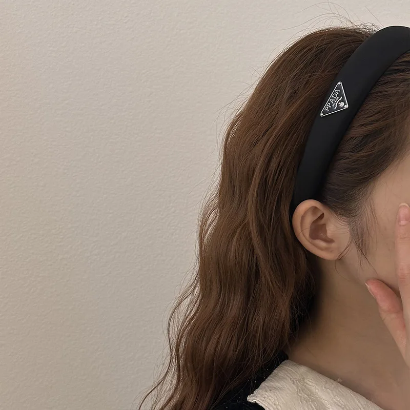 Luxury Beautiful Elegant Design Logo P Brand Girls Ladies Hairbands Accessories Wide 3cm Sponge Headband For Women