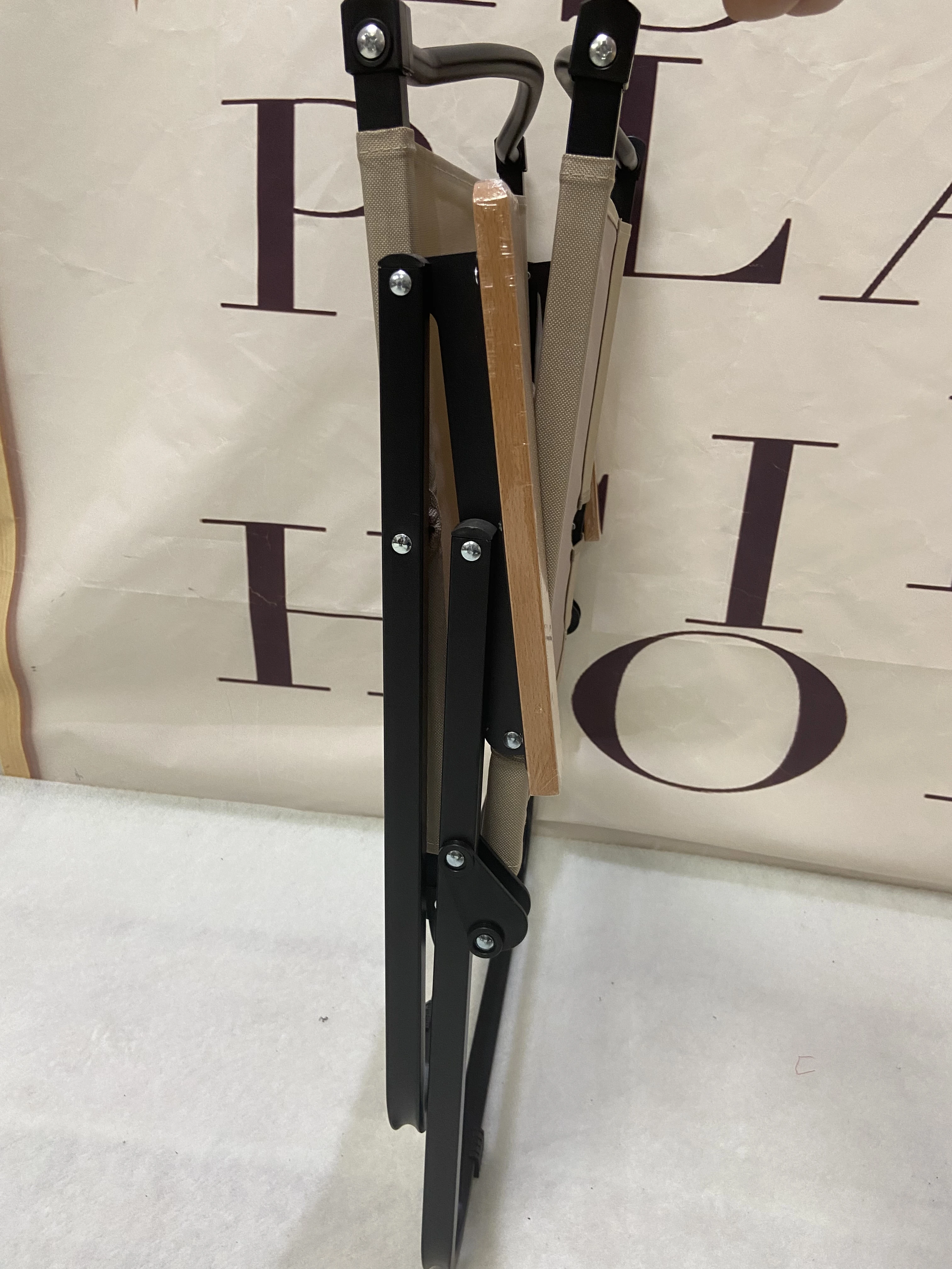 WILFSROF Professional Manufacture Padded Single Folding Chairs For Camping Events